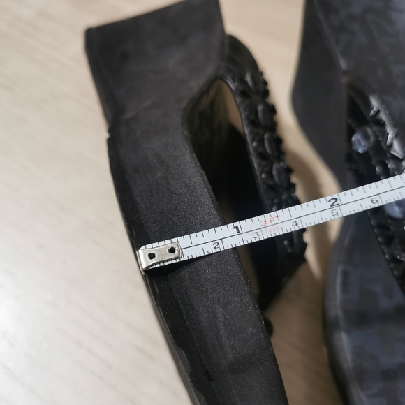 Clarks Wedge Flip Flops - Picture 12 of 13